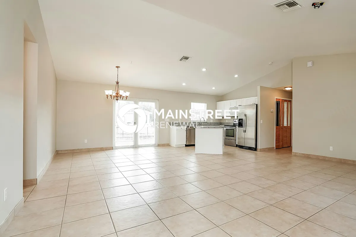 Living Room - 6030 Latimer Ave