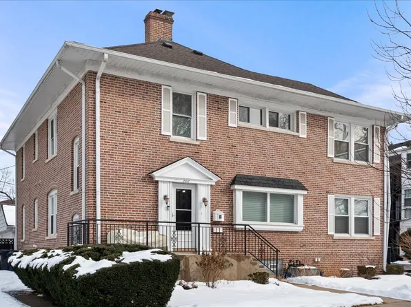 2611 Walnut Ave, Evanston, IL 60201