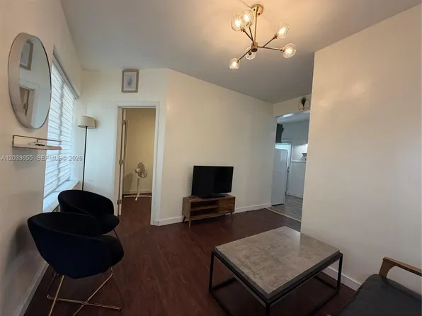8420 Byron Ave APT 6, Miami Beach, FL 33141