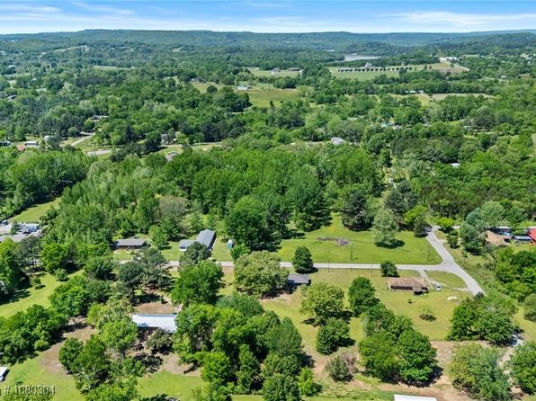 3138 Twin Oaks Rd, Van Buren, AR 72956