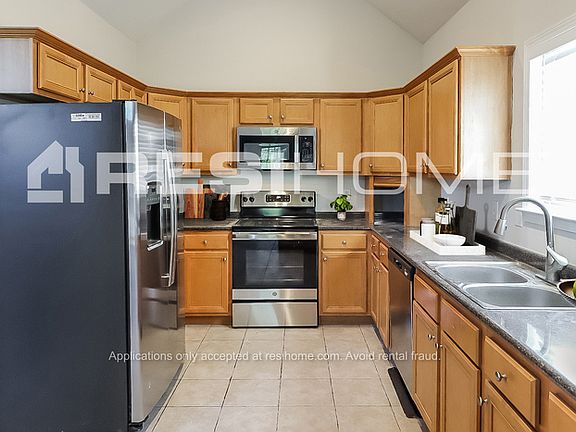 3rd image of 626 Camden Cove Ln