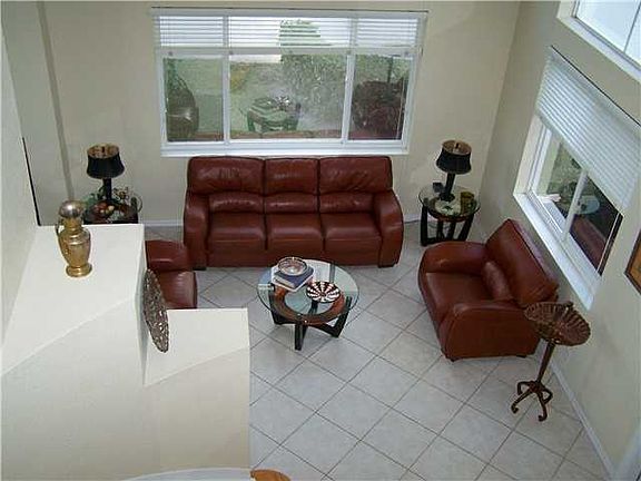 4th image of 4517 Mariners Cove Dr