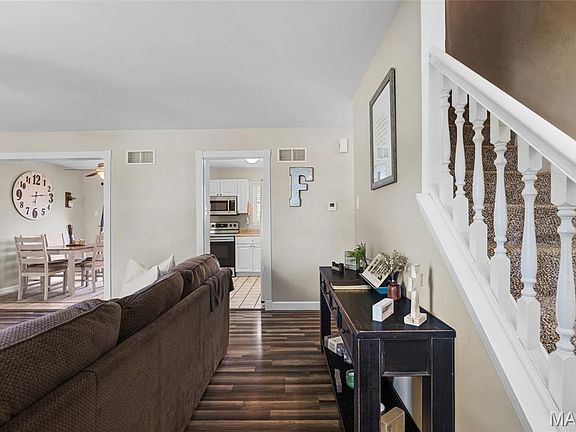 5th image of 7 Primgarden Ct