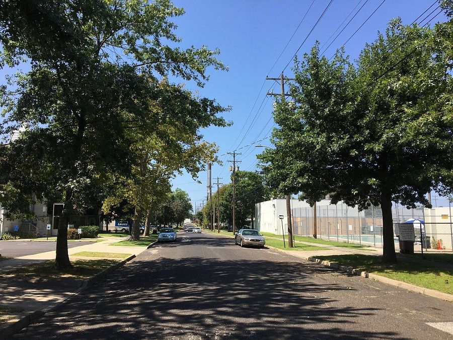 2nd image of 329 W Plum St