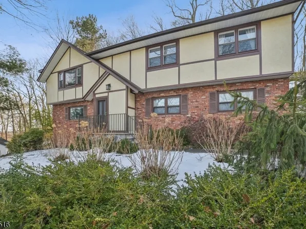 26 Lord William Penn Dr, Morris Twp., NJ 07960