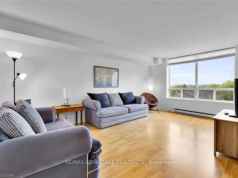 1510 Richmond St #405 — Photo 21