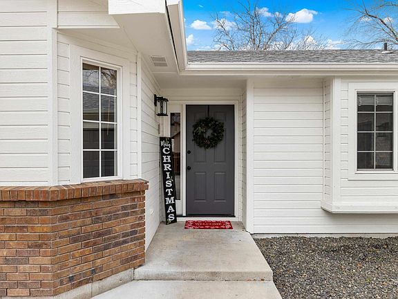 3rd image of 11956 W Driftwood Ct
