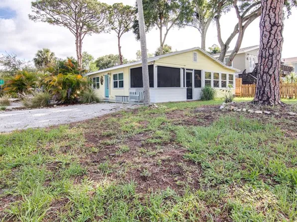 280 Hanby St, Crystal Beach, FL 34681
