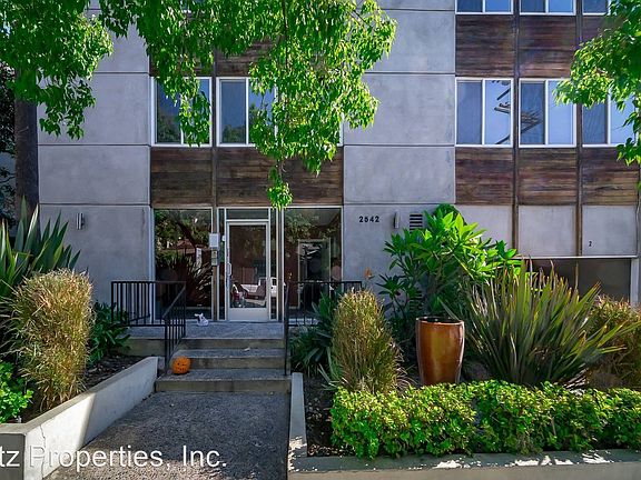 2nd image of 2542 N Beachwood Dr #8