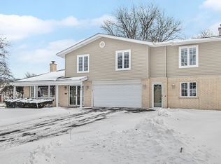 103 Mulberry East Rd, Deerfield, IL 60015