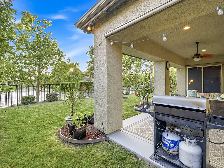 3800 Spalding Ct — Photo 48