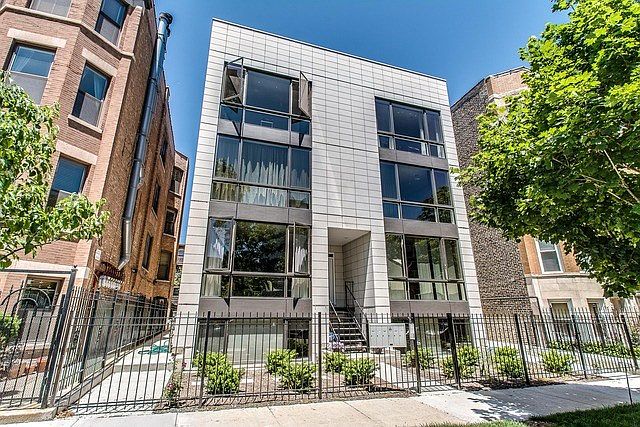 1st image of 513 N Claremont Ave #3S