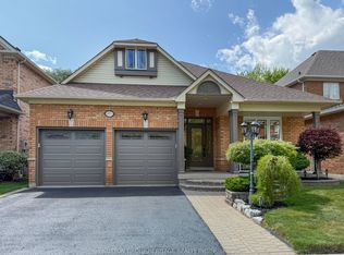 1870 Falconwood Way, Pickering, ON L1V7C3