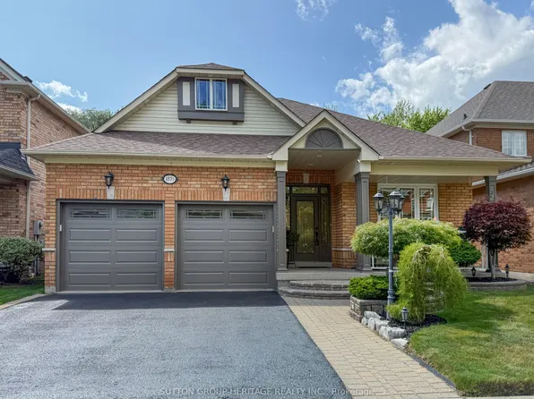 1870 Falconwood Way, Pickering, ON L1V 7C3