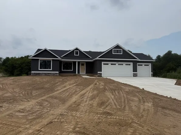 3286 Stonehill Ct, Wayland, MI 49348