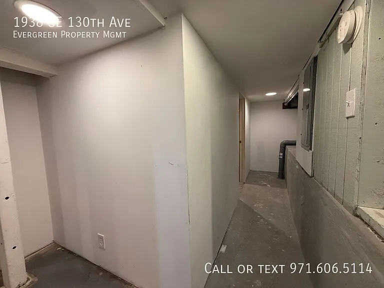 1938 SE 130th Ave — Photo 25