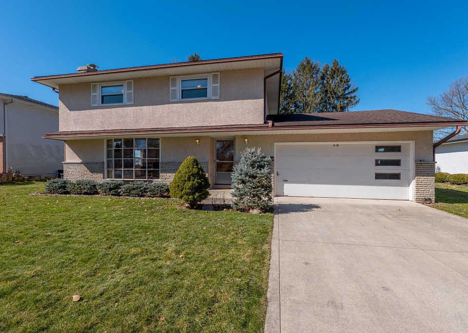 1st image of 115 Savern Pl
