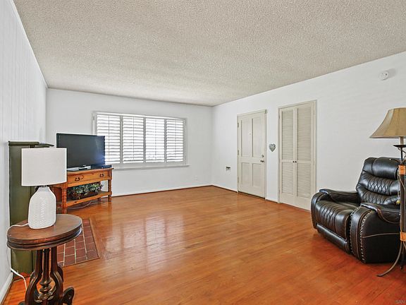 5th image of 11127 Townley Dr