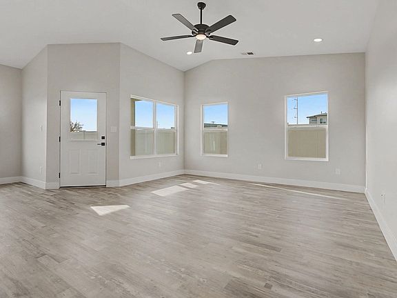 5th image of 3307 Swan View Ct