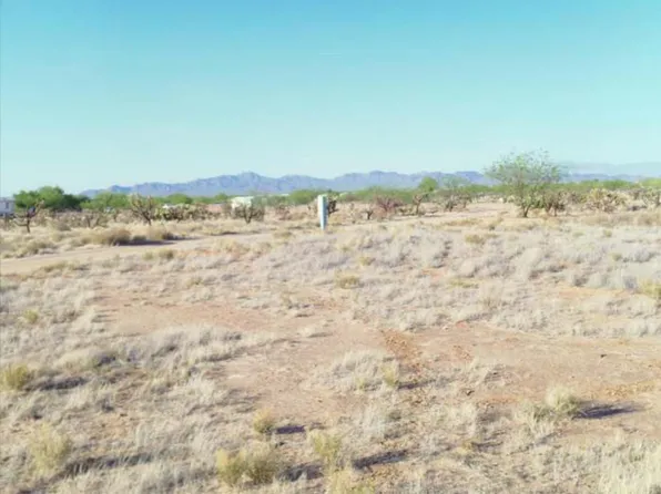 8886 S Marstellar Rd, Tucson, AZ 85736