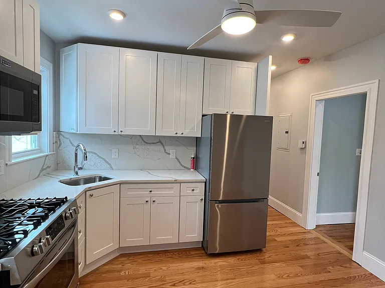 11 Burnham St #2 — Photo 3