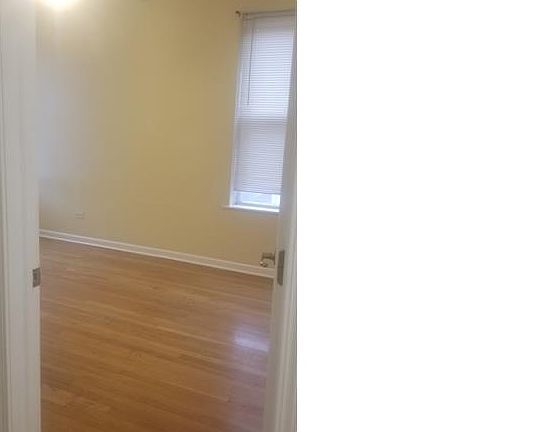 4th image of 6758 S Clyde Ave APT 2