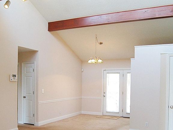 4th image of 111 Sequoia Dr