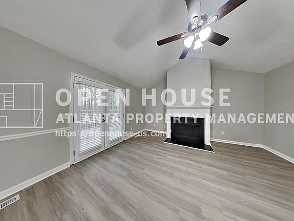 3rd image of 5493 Riverchase Dr