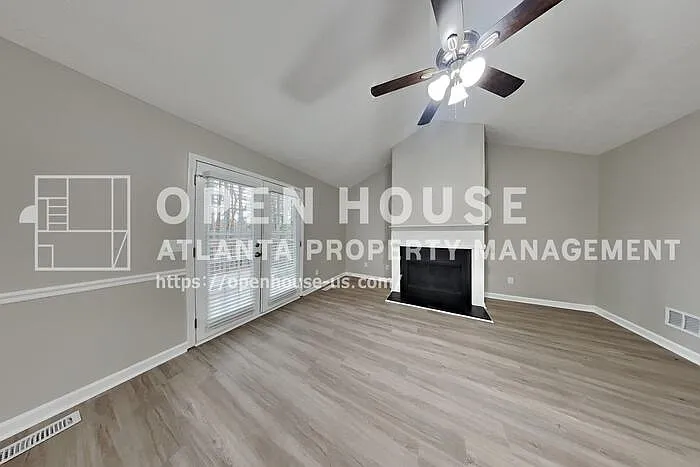 5493 Riverchase Dr — Photo 3