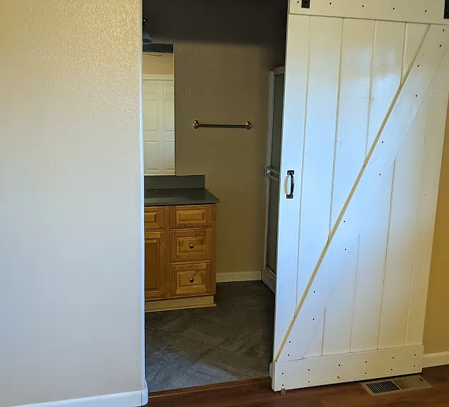 5660 Bell Rd — Photo 33