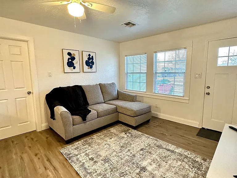 1212 NW Bessie Ave — Photo 6