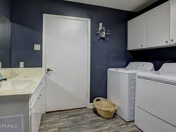 5th image of 107 Froeba Dr