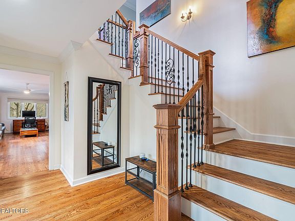 4th image of 9109 Lynnwood Ln