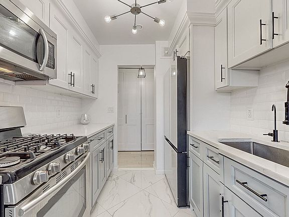 5th image of 7534 Bell Blvd APT 6B