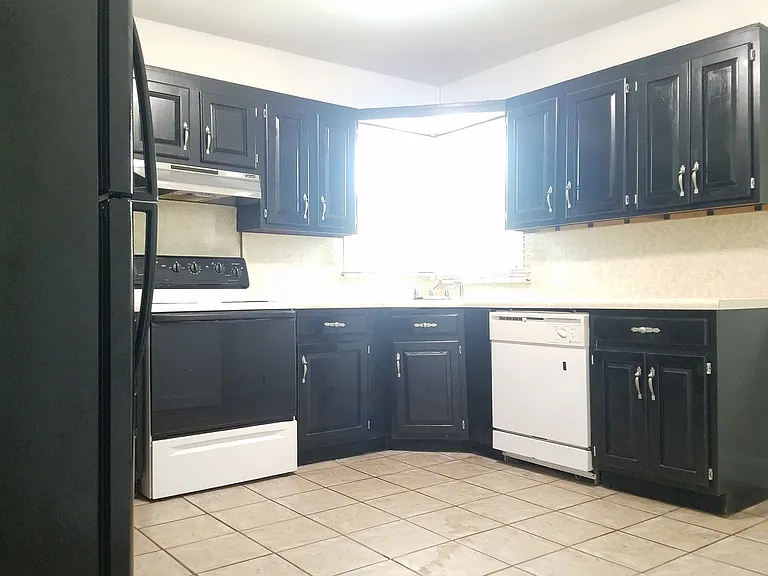2705 S. Imperial St. — Photo 9