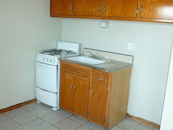 2nd image of 5541 N Teutonia Ave APT 11
