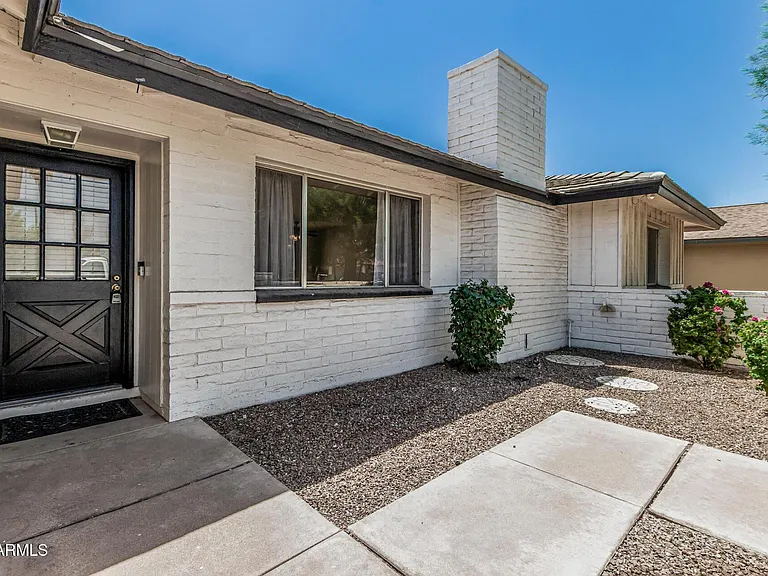1213 E Riviera Dr — Photo 5