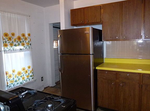5th image of 436 Elgin Ave