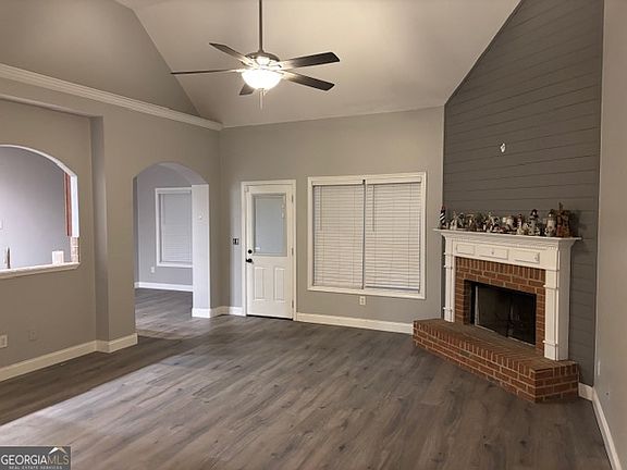 3rd image of 50 Blue Grass Way