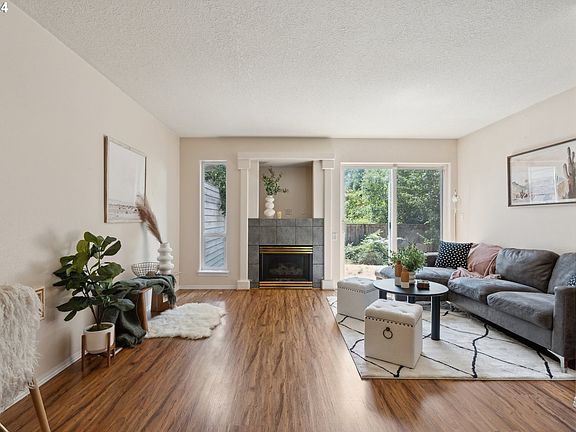 4th image of 7036 NE Dogwood St