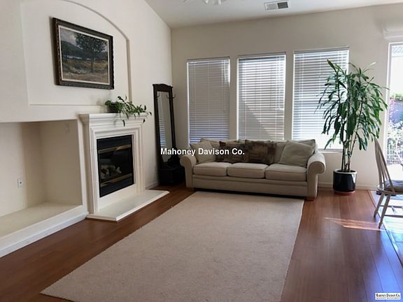 3rd image of 515 Hawk Dr