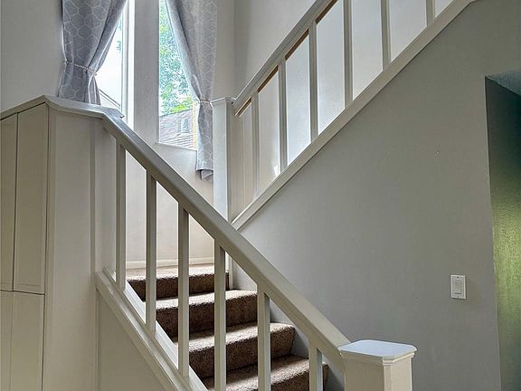4th image of 1830 Veranda Dr