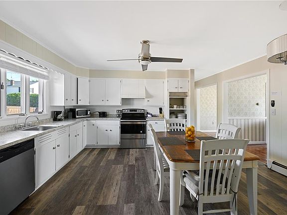 5th image of 30 Wardlaw Ct