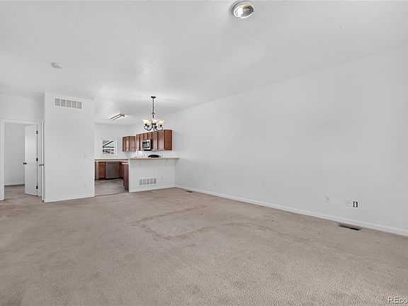 5th image of 2837 Rose Hill Street