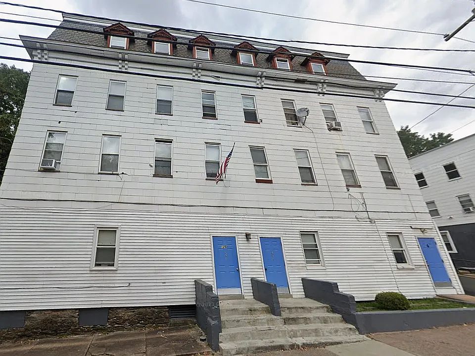 1st image of 126 W Main St APT 2