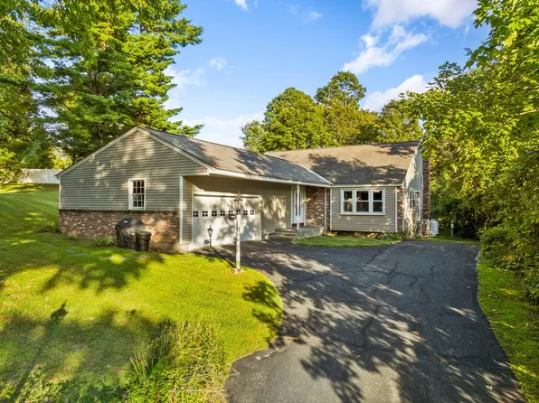 5 Rita St, Lebanon, NH 03766