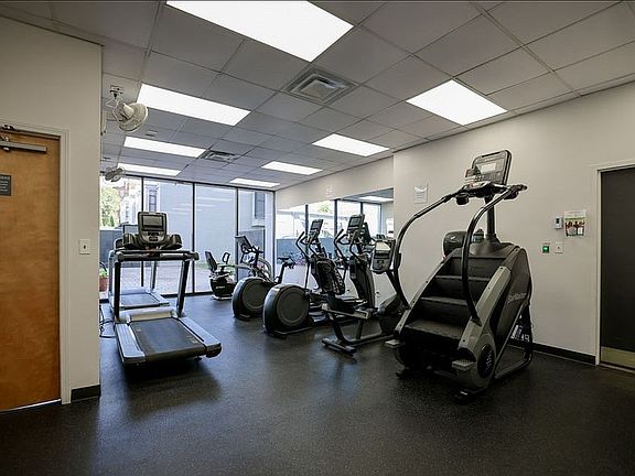 4th image of 450 W 7th St APT 1309