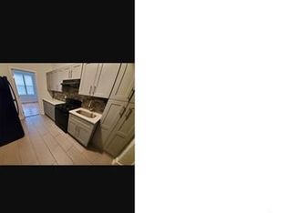213 Lake St #4, Newark, NJ 07104