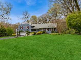 8 York Rd, Larchmont, NY 10538