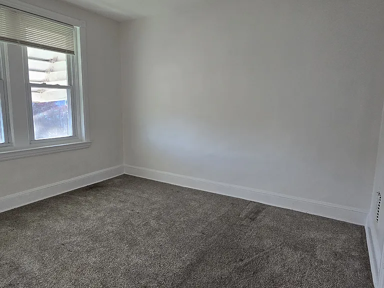 34 Maple St — Photo 14